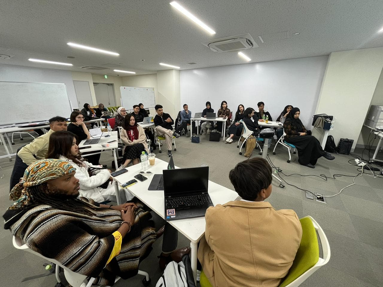 東京で開催されたRISE Socialの若者主導の気候アクションに関するパネルディスカッションで講演するDr. Bageshree K.