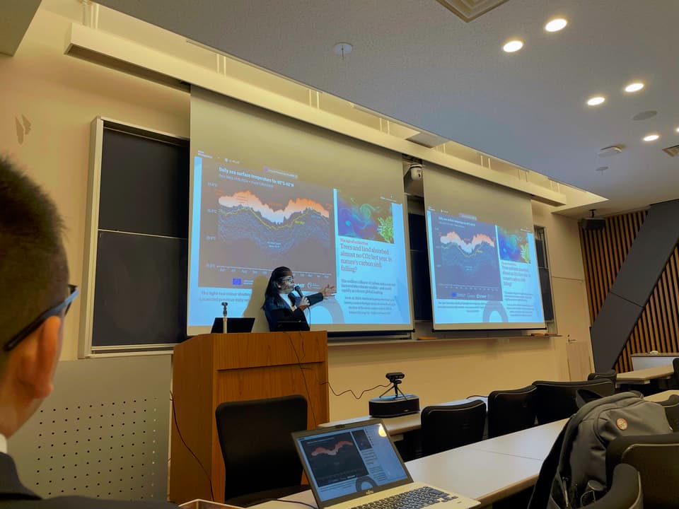 Dr. Bageshree K. presents climate data on stage at the VANJ Conference 2024 at the University of Tokyo